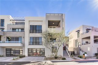 422 Tranquil Peak Court, Henderson, NV 89012