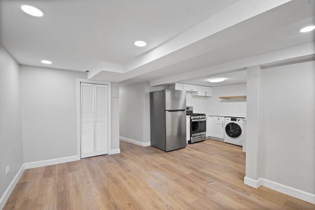 3751 N Clifton Avenue CH-1, Chicago, IL 60613