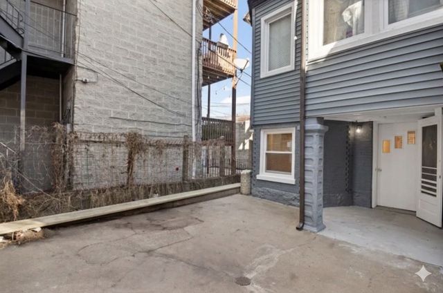 3751 N Clifton Avenue CH-1, Chicago, IL 60613