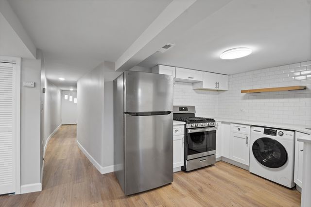 3751 N Clifton Avenue CH-1, Chicago, IL 60613