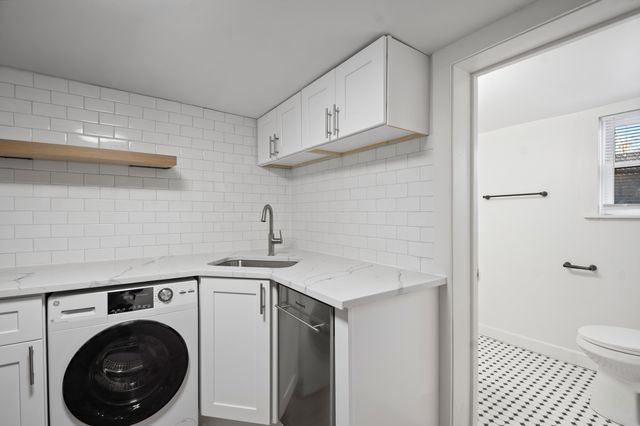 3751 N Clifton Avenue CH-1, Chicago, IL 60613