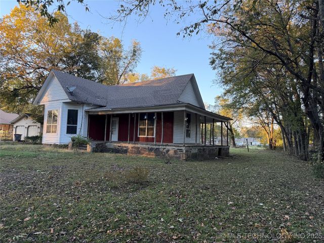 921 E Church Street, Wagoner, OK 74467