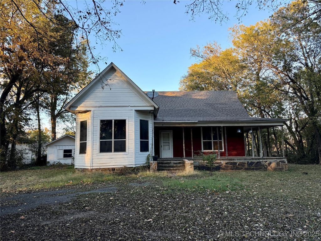 921 E Church Street, Wagoner, OK 74467