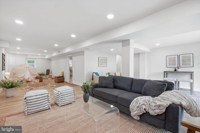 1551 FITZWATERTOWN RD, Willow Grove, PA 19090