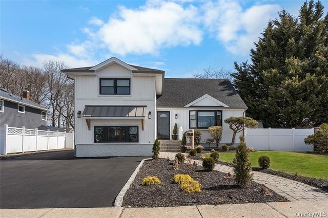 53 Elizabeth Drive, Bethpage, NY 11714