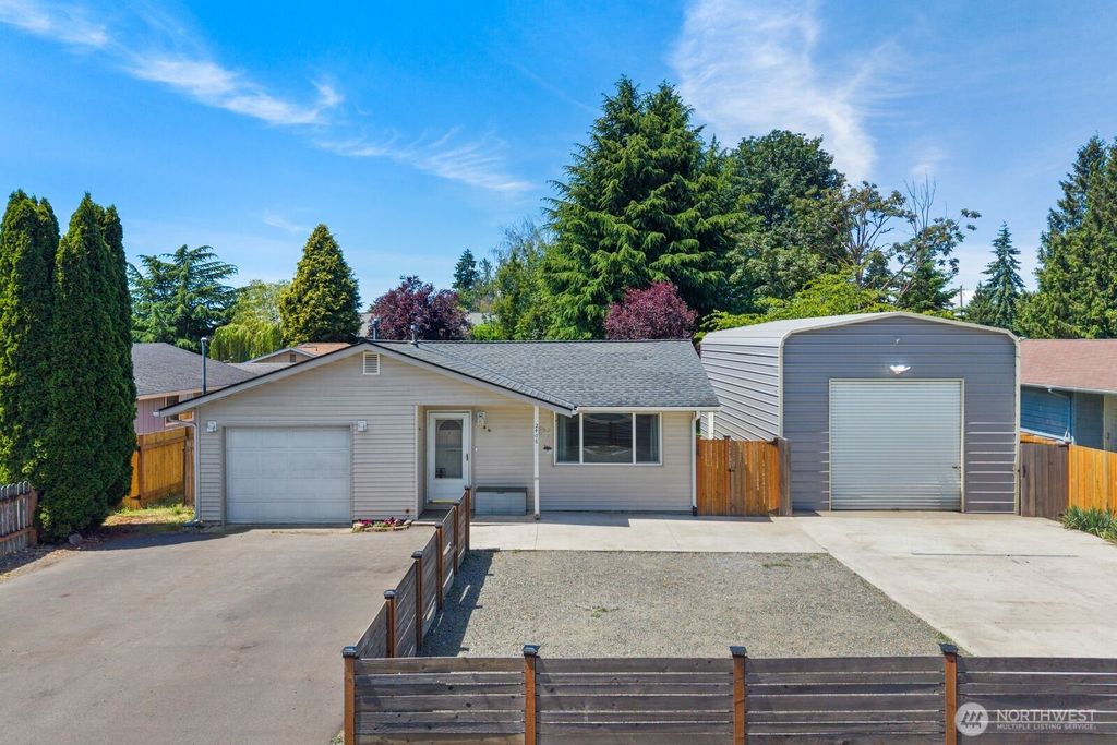 2406 64th Avenue NE, Tacoma, WA 98422