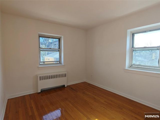 2430 8th Street 6D, Fort Lee, NJ 07024