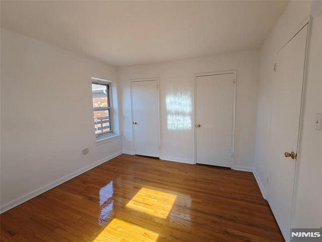 2430 8th Street 6D, Fort Lee, NJ 07024