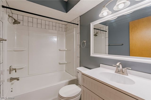 10790 Ravenna Road 201, Twinsburg, OH 44087