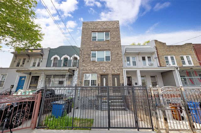 164-15 104th Road, Jamaica, NY 11433
