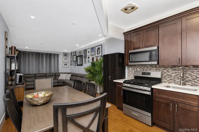 164-15 104th Road, Jamaica, NY 11433