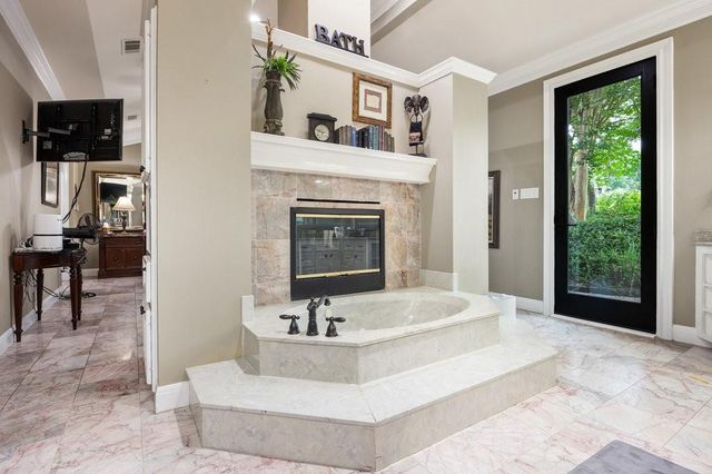 1108 Elder CIR, Austin, TX 78733