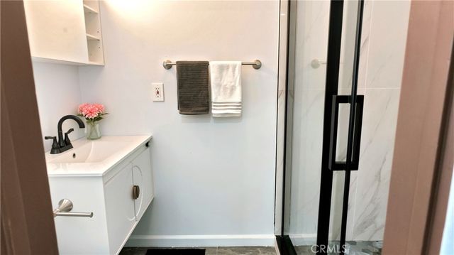 18114 Schoenborn, Northridge, CA 91325