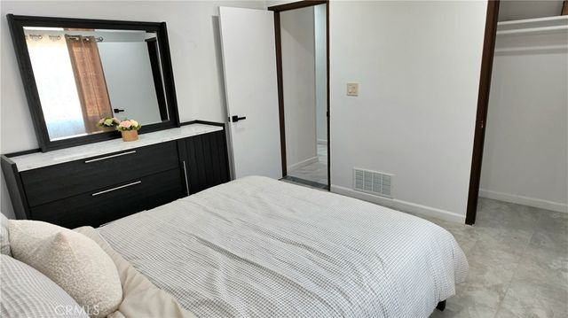 18114 Schoenborn, Northridge, CA 91325