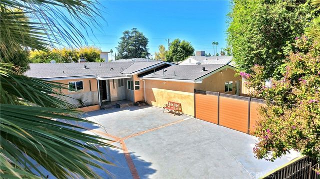 18114 Schoenborn, Northridge, CA 91325