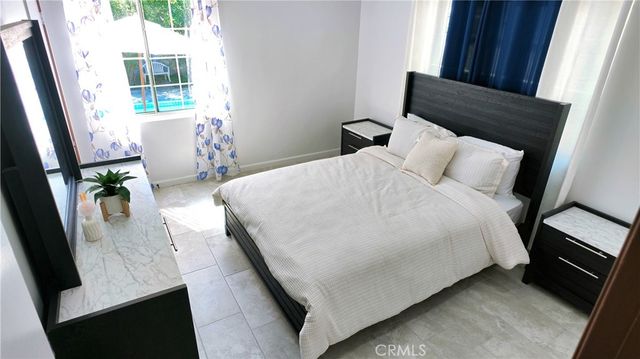 18114 Schoenborn, Northridge, CA 91325