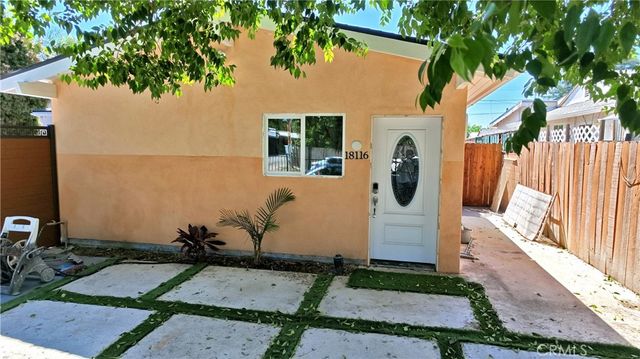 18114 Schoenborn, Northridge, CA 91325