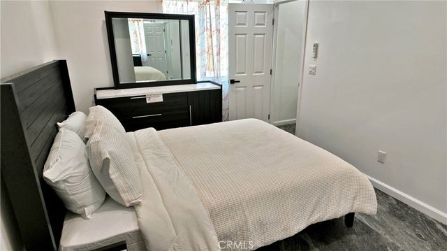 18114 Schoenborn, Northridge, CA 91325