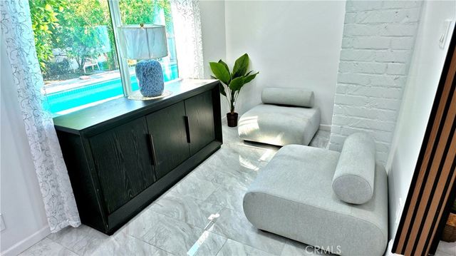 18114 Schoenborn, Northridge, CA 91325