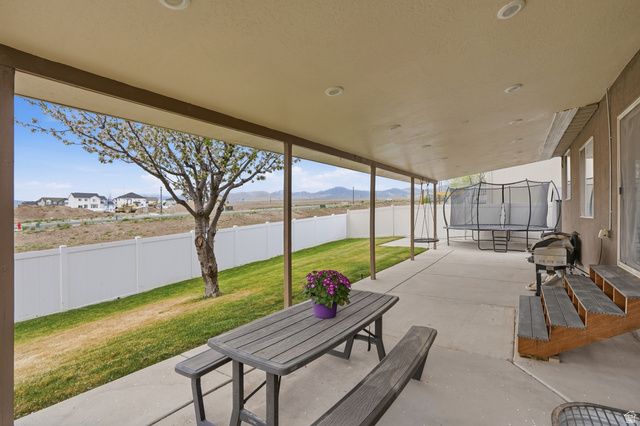 5743 W LUGANO DR, West Jordan, UT 84081