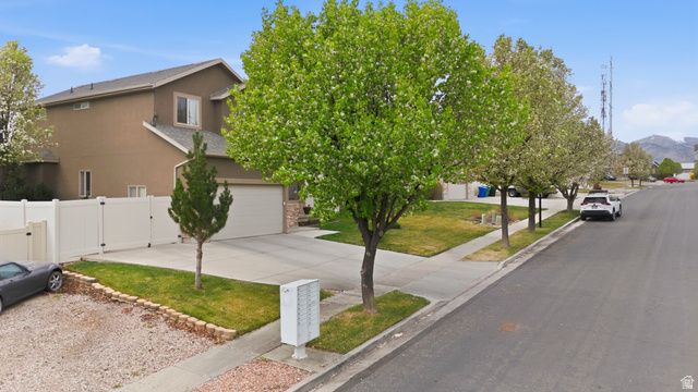 5743 W LUGANO DR, West Jordan, UT 84081