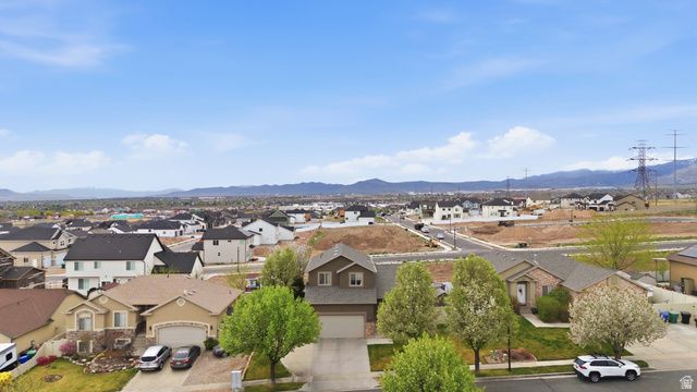 5743 W LUGANO DR, West Jordan, UT 84081