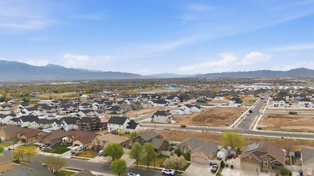 5743 W LUGANO DR, West Jordan, UT 84081