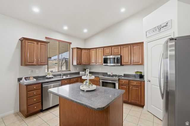 5743 W LUGANO DR, West Jordan, UT 84081