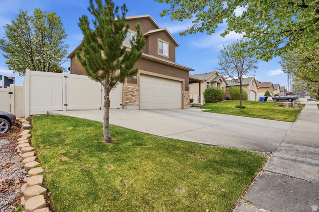 5743 W LUGANO DR, West Jordan, UT 84081