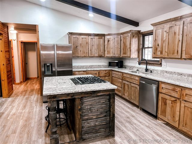 589 Mohawk Drive, Eufaula, OK 74432