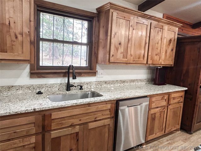 589 Mohawk Drive, Eufaula, OK 74432