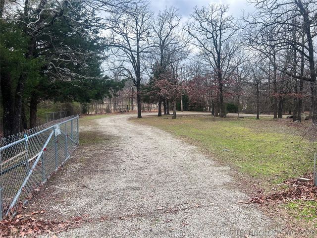 589 Mohawk Drive, Eufaula, OK 74432