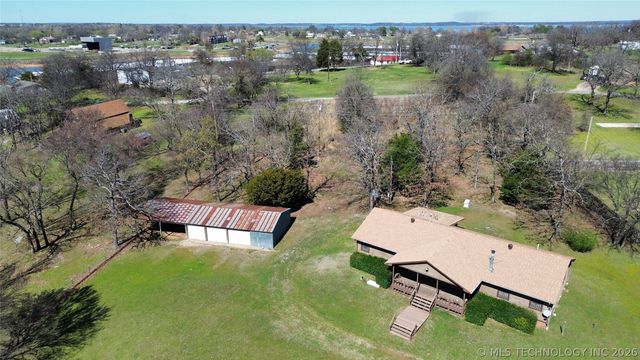 589 Mohawk Drive, Eufaula, OK 74432