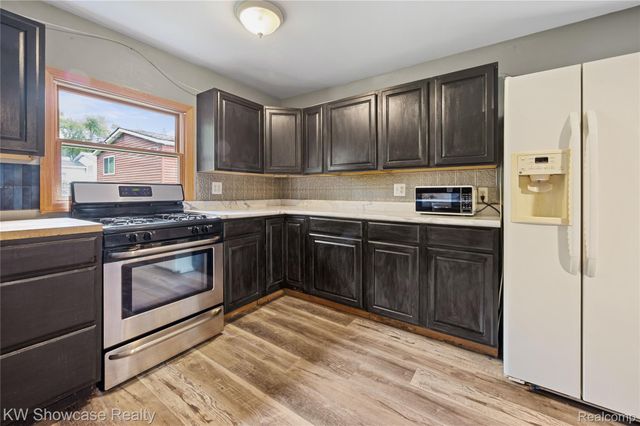619 Elizabeth Street, Milford Village, MI 48381