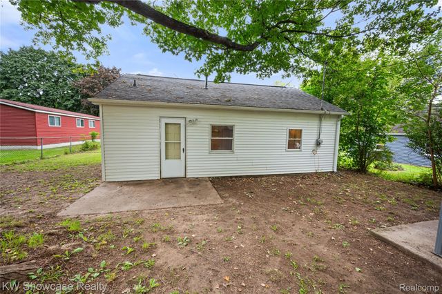 619 Elizabeth Street, Milford Village, MI 48381