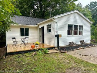 619 Elizabeth Street, Milford Village, MI 48381