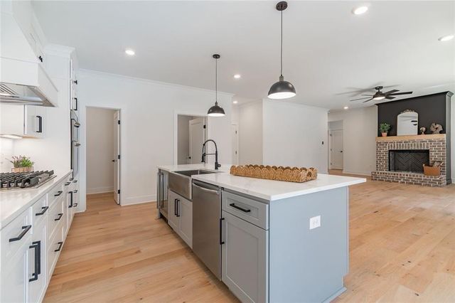 5812 Swinging Gate Road, Gainesville, GA 30506
