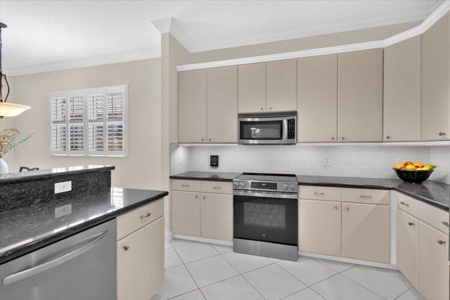 8332 Belfry Place, Port St. Lucie, FL 34986