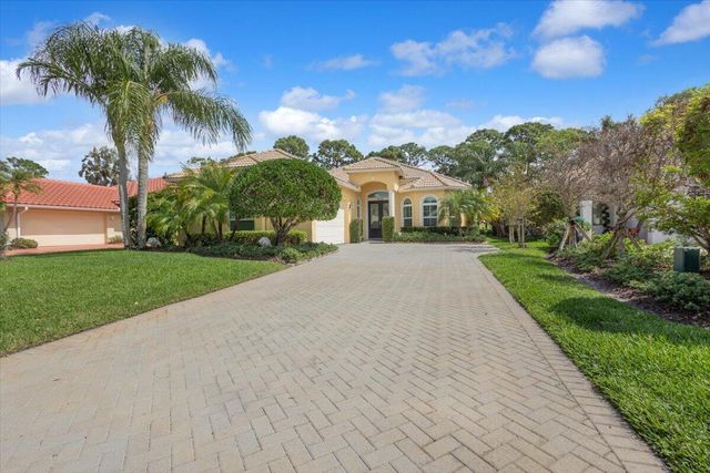 8332 Belfry Place, Port St. Lucie, FL 34986