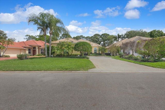 8332 Belfry Place, Port St. Lucie, FL 34986