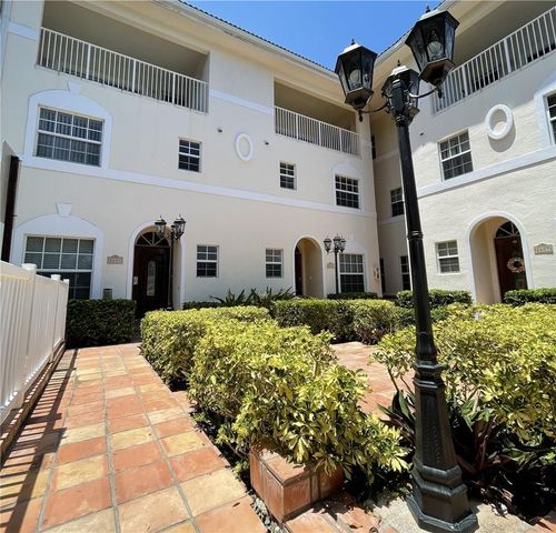 2605 Bay Drive, Pompano Beach, FL 33062