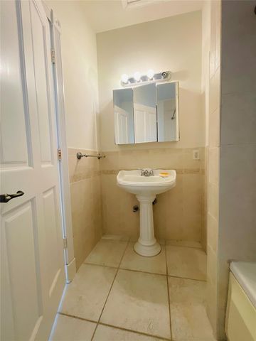 2605 Bay Drive, Pompano Beach, FL 33062