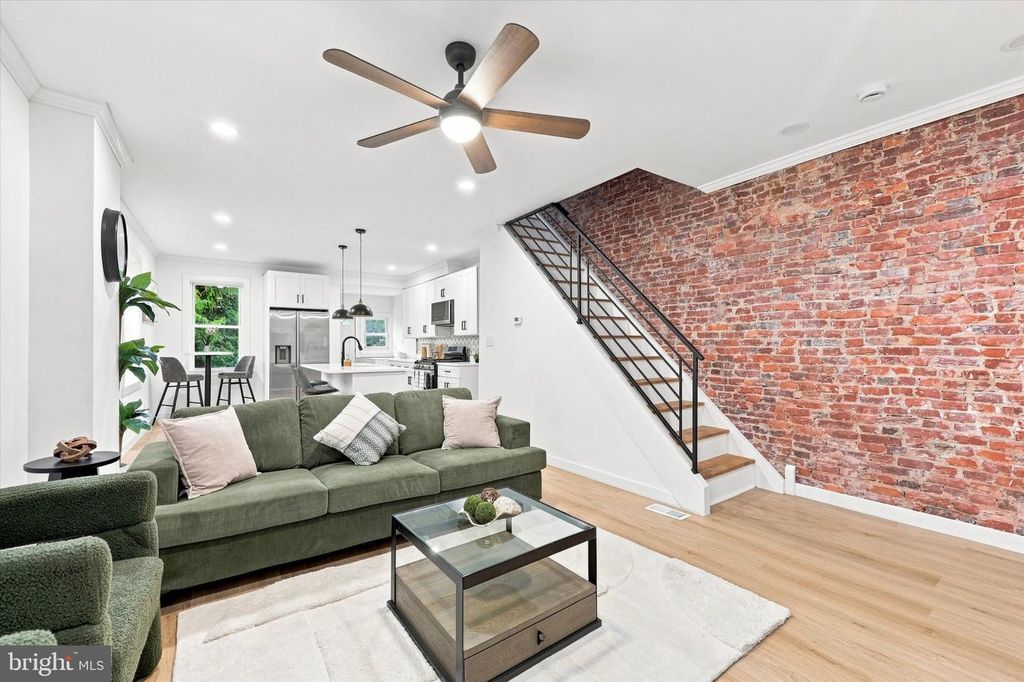 552 S 59TH ST, PHILADELPHIA, PA 19143 — photo 4