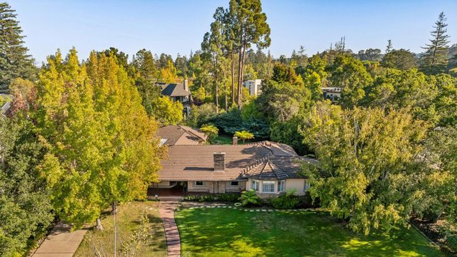 1735 Crockett Lane, Hillsborough, CA 94010
