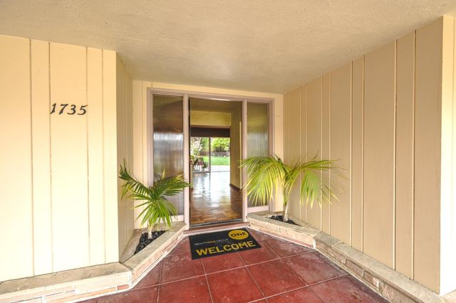 1735 Crockett Lane, Hillsborough, CA 94010