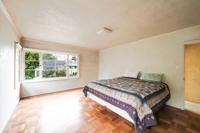 1735 Crockett Lane, Hillsborough, CA 94010