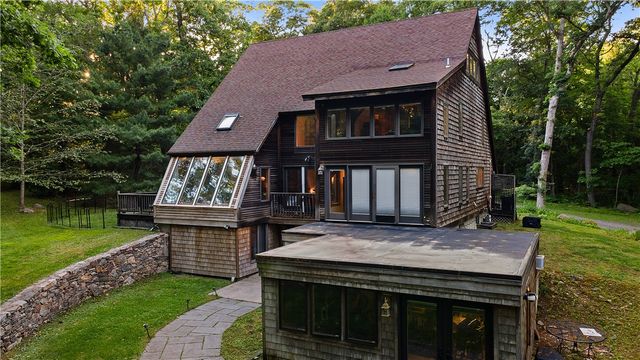 285 Jacob Street, Seekonk, MA 02771