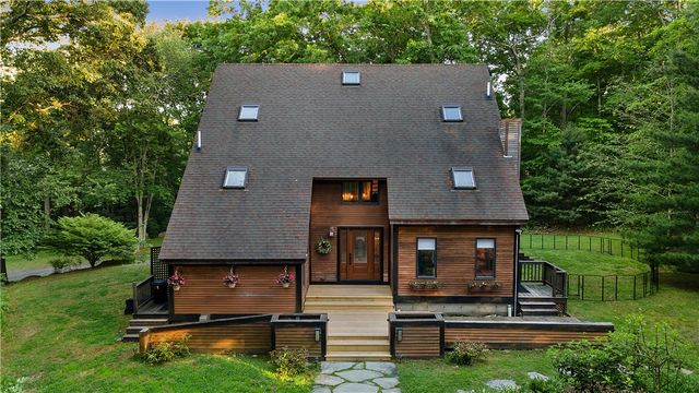 285 Jacob Street, Seekonk, MA 02771