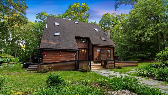 285 Jacob Street, Seekonk, MA 02771