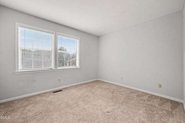 105 Chaucer Court, Carrboro, NC 27510